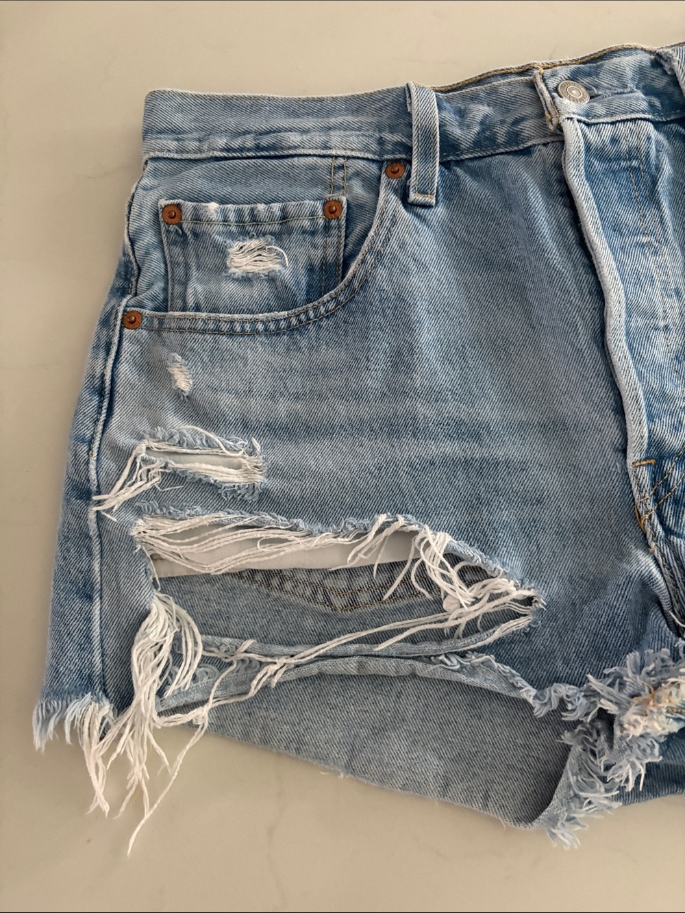 Levis 501 Original High Rise Distressed Denim Shorts Medium Wash Blue size 30 - Picture 2 of 10